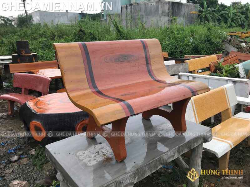Mẫu ghế đá đẹp làm bằng bazan