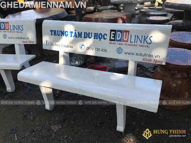 bàn ghế đá làm bằng marble 