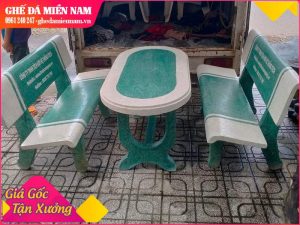 Bàn ghế đá Oval trắng xanh